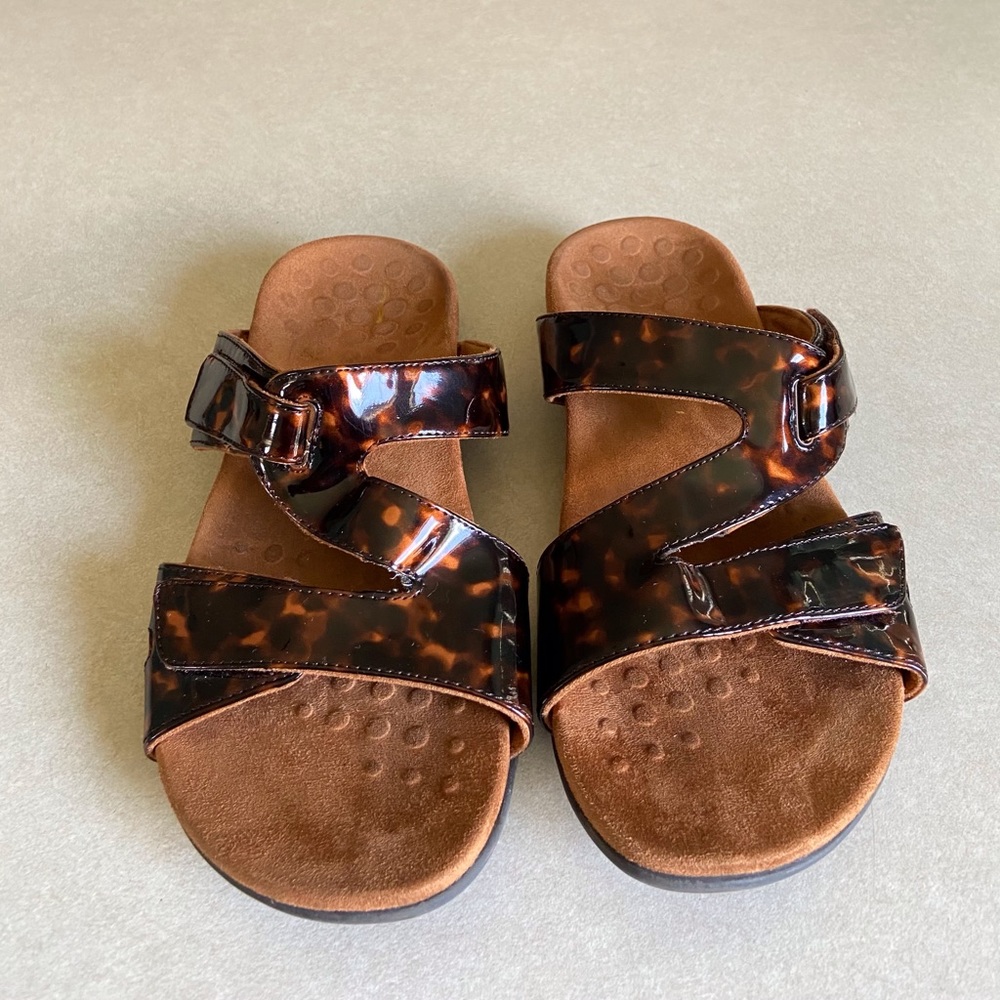 Vionic Slide Sandals Size 7. - image 7